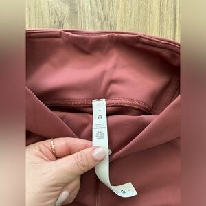 Size 4 Lululemon leggings - 25”